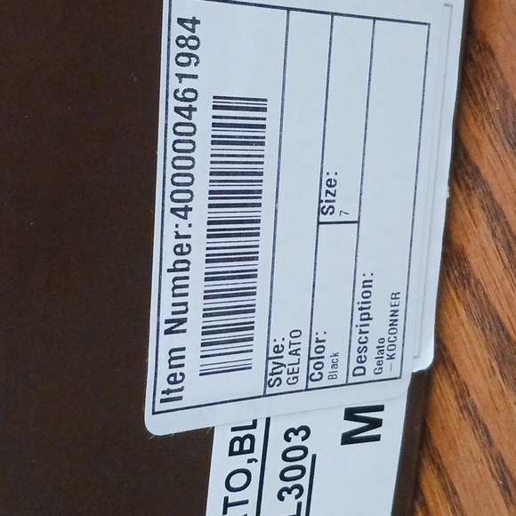 Woman's  Franco Sarto size 7 black sandles - Picture 7 of 8